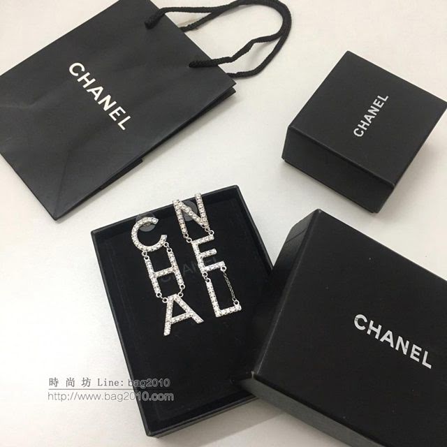 chanel耳環 專櫃最新款 爆款耳環 全手工鑲仿真鑽 香奈兒耳環  gzsc1282